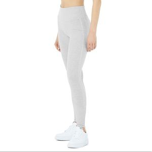 Alo Yoga High-Waist Alosoft Lounge Legging in Athletic Heather Grey size small